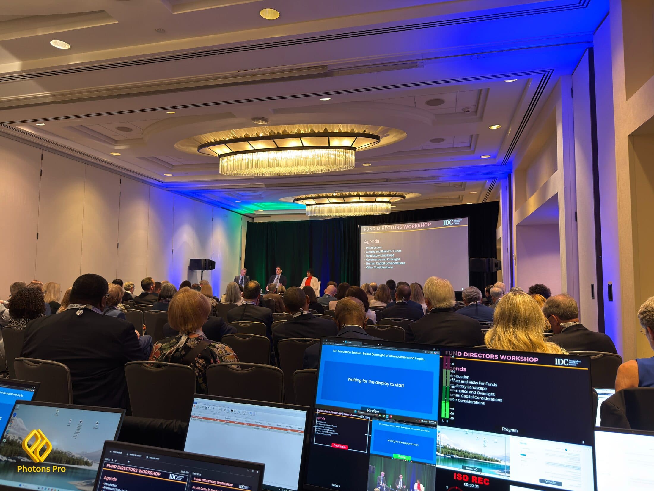 Conference AV setup with screens, microphones and technical support for corporate meetings in Brooklyn.